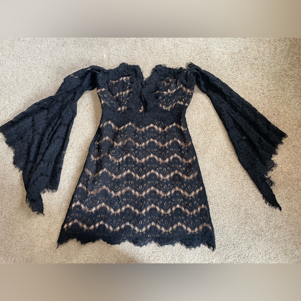 Cocktail/mini dress, black and tan laced, size large,l’atiste brand